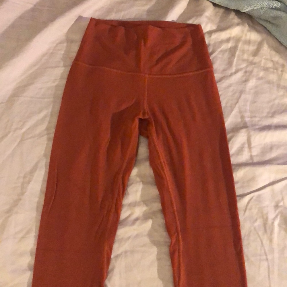 Lulu lemon align 25